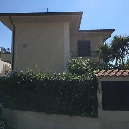 Mia Apartamento Marina di Massa
